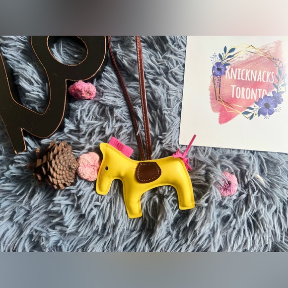 Rodeo bag charm. - Picture 2 of 3